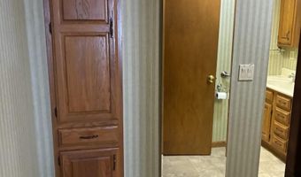 909 N Washington St, Bicknell, IN 47512