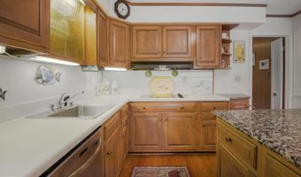 9921 KENTSDALE Dr, Potomac, MD 20854