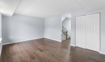 4107 MASSACHUSETTS Ave SE 9, Washington, DC 20019
