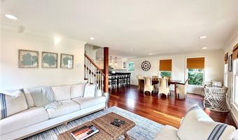44 Tuckerman Ave, Middletown, RI 02842