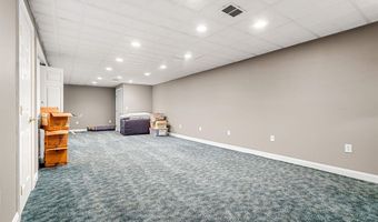60 Camelot Dr, Bedford, NH 03110