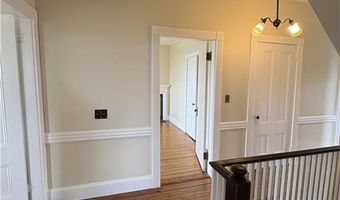 39 Walcott Ave, Jamestown, RI 02835