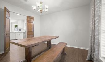1369 Crescent Dr, Baton Rouge, LA 70806