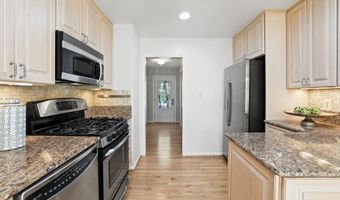 3808 WINTERSET Dr, Annandale, VA 22003