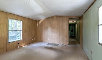 6 Jackson Ave, Allenstown, NH 03275