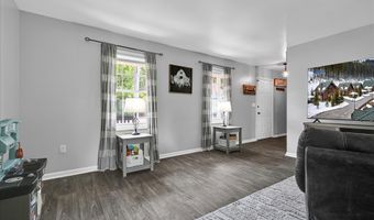 637 FULTON St, Akron, PA 17501