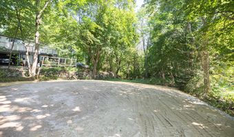 86 Western Ave, Auburn, ME 04210