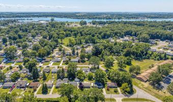 1113 Summer St, Algonac, MI 48001
