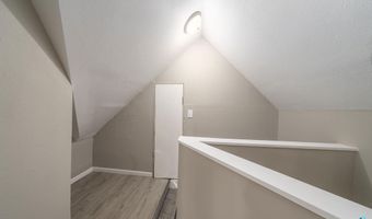 411 N 6th St, Beresford, SD 57004