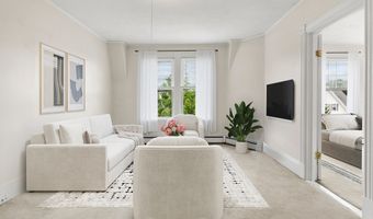 730 Hale St 3R, Beverly, MA 01915