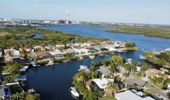 6612 BLACKFIN Way, Apollo Beach, FL 33572