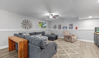 806 154th Cir, Basehor, KS 66007