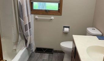 303 Lincoln Dr, Alcester, SD 57001