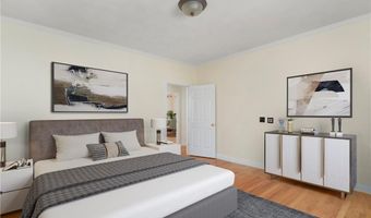 4 Christopher Dr, Lincoln, RI 02865