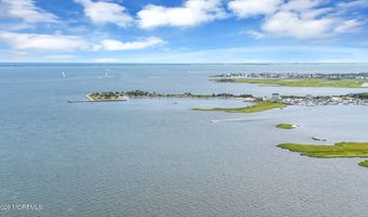 281 Sandlewood Dr, Bayville, NJ 08721
