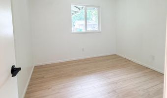 2860 NE Iris St, Anderson, CA 96007