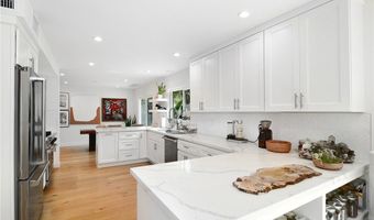 17084 Escalon Dr, Encino, CA 91436