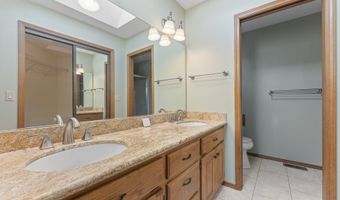 16808 NW YORKTOWN Dr, Beaverton, OR 97006