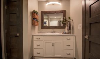 580 Linden Drive 104, Arnolds Park, IA 51331