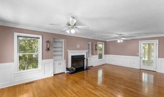 404 Woodvale Ln, Aiken, SC 29801