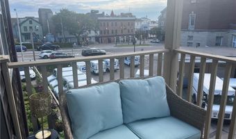 31 Franklin St 2, Newport, RI 02840