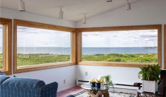 18 Beach Row, Narragansett, RI 02879