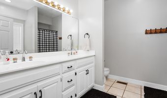 65 CAMELOT Ln, Anniston, AL 36207
