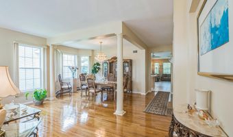 19 Fountain View Dr, Barnegat, NJ 08005
