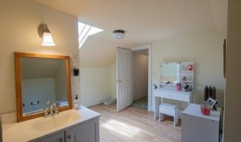 235 E Saint Clair St, Almont, MI 48003
