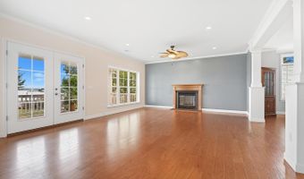 817 RIVERSIDE Dr, Arnold, MD 21012