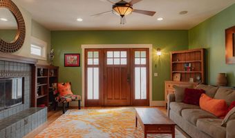 210 E 6th Ave, Escondido, CA 92025