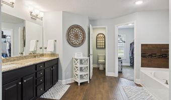 447 LAKE VISTA Dr, Auburndale, FL 33823