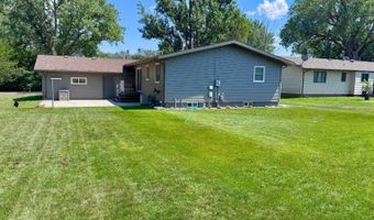 205 5th Ave NW, Bowman, ND 58623