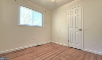 5 GLENWOOD Dr, Dover, DE 19904