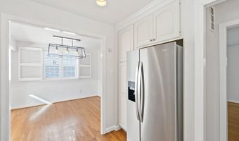 9407 WADSWORTH Dr, Bethesda, MD 20817