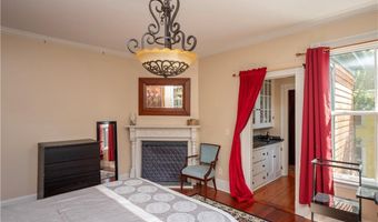 17 Lincoln St, Newport, RI 02840