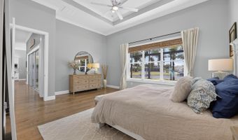 825 MANNS HARBOR Dr, Apollo Beach, FL 33572