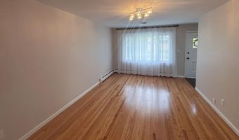 24 Joanne Ct, Albany, NY 12209