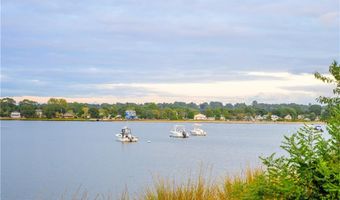 1040 Buttonwoods Ave, Warwick, RI 02886