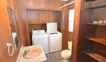 553 Kendall Dr, Batesburg, SC 29006