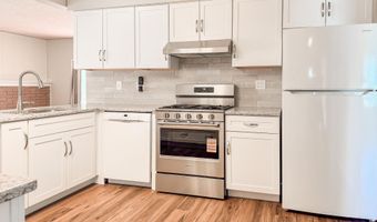 2844 Renfrew St, Ann Arbor, MI 48105