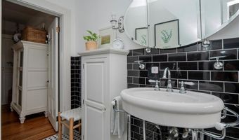 1 Pell St, Newport, RI 02840