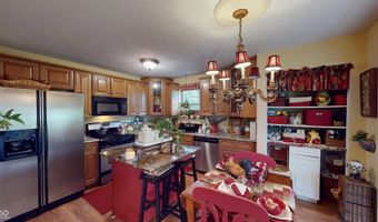 391 S Baldwin St, Bargersville, IN 46106