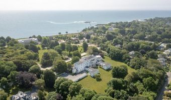 553 Bellevue Ave 14, Newport, RI 02840
