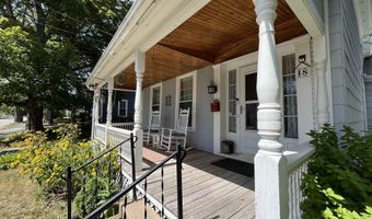 18 Carver St, Brandon, VT 05733