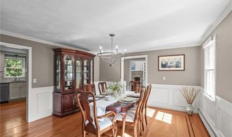 105 LYNN Cir, East Greenwich, RI 02818