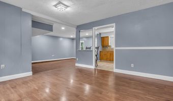 32 1st St, Barnegat, NJ 08005