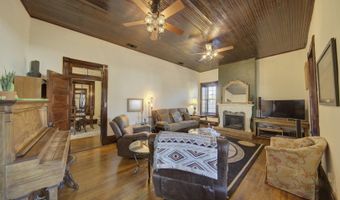 405 W Avenue E, Alpine, TX 79830