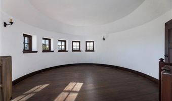 2180 Tower Hill Rd, North Kingstown, RI 02874