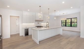 29549 N Hilltop Rd, Orange, OH 44022